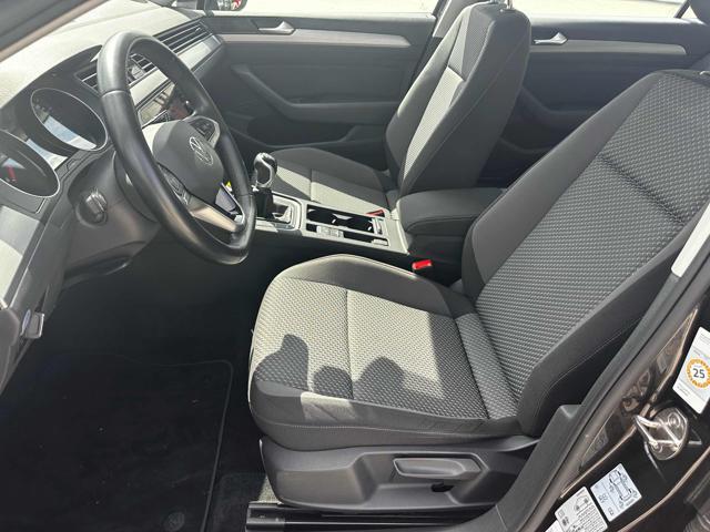 VOLKSWAGEN Passat Variant 2.0 TDI SCR EVO Business "PARI AL NUOVO"