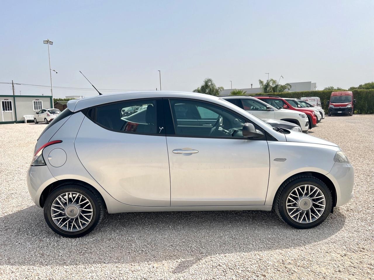 Lancia Ypsilon 1.2 5 porte