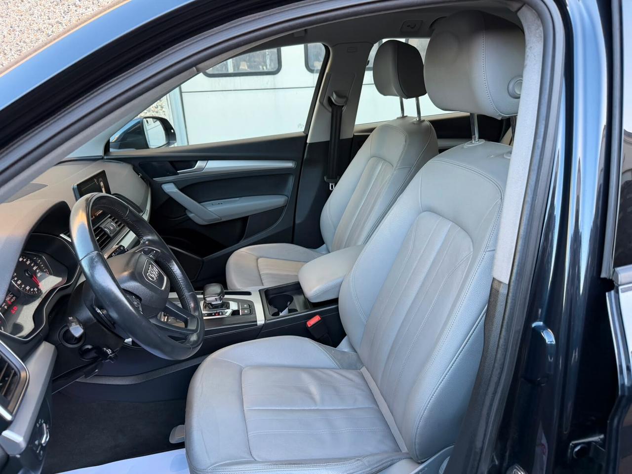 Audi Q5 2.0 TDI quattro S tronic Business Sport