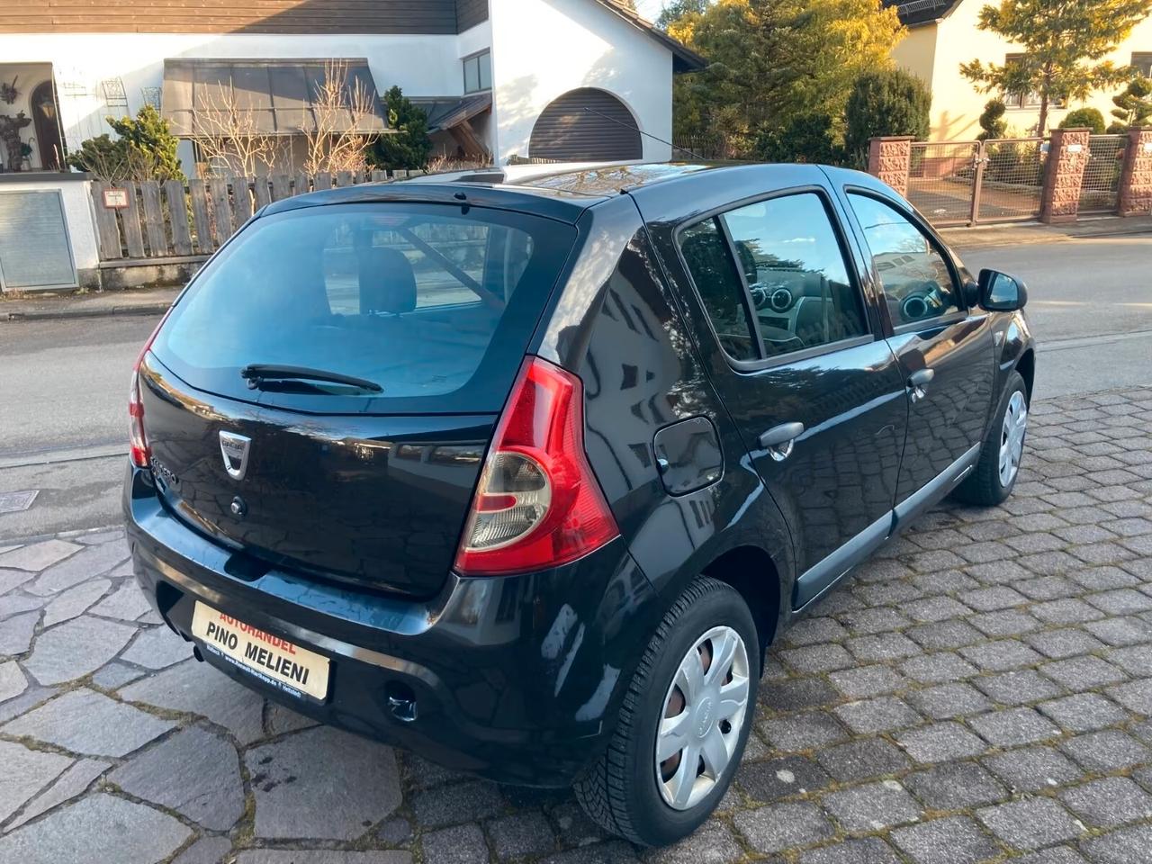 Dacia Sandero 1.2 16V LIVE-CLIMA