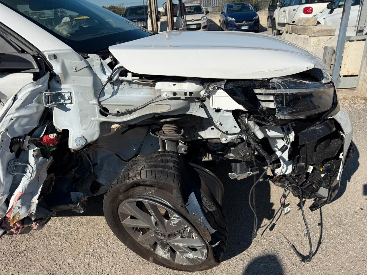 OPEL CORSA 2024 1.2 BENZ/GPL 75 CV *SINISTRATA