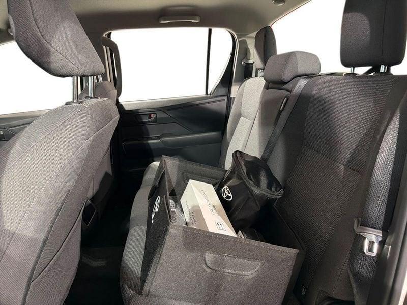 Toyota Hilux 2.8 DIESEL MILD HYBRID 48V 204 CV AUTOMATICO