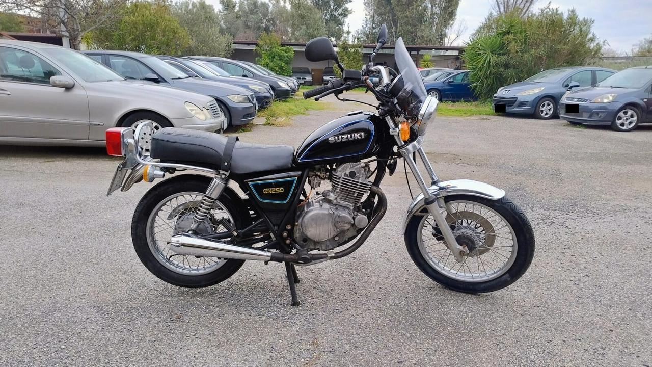 Suzuki GN 250