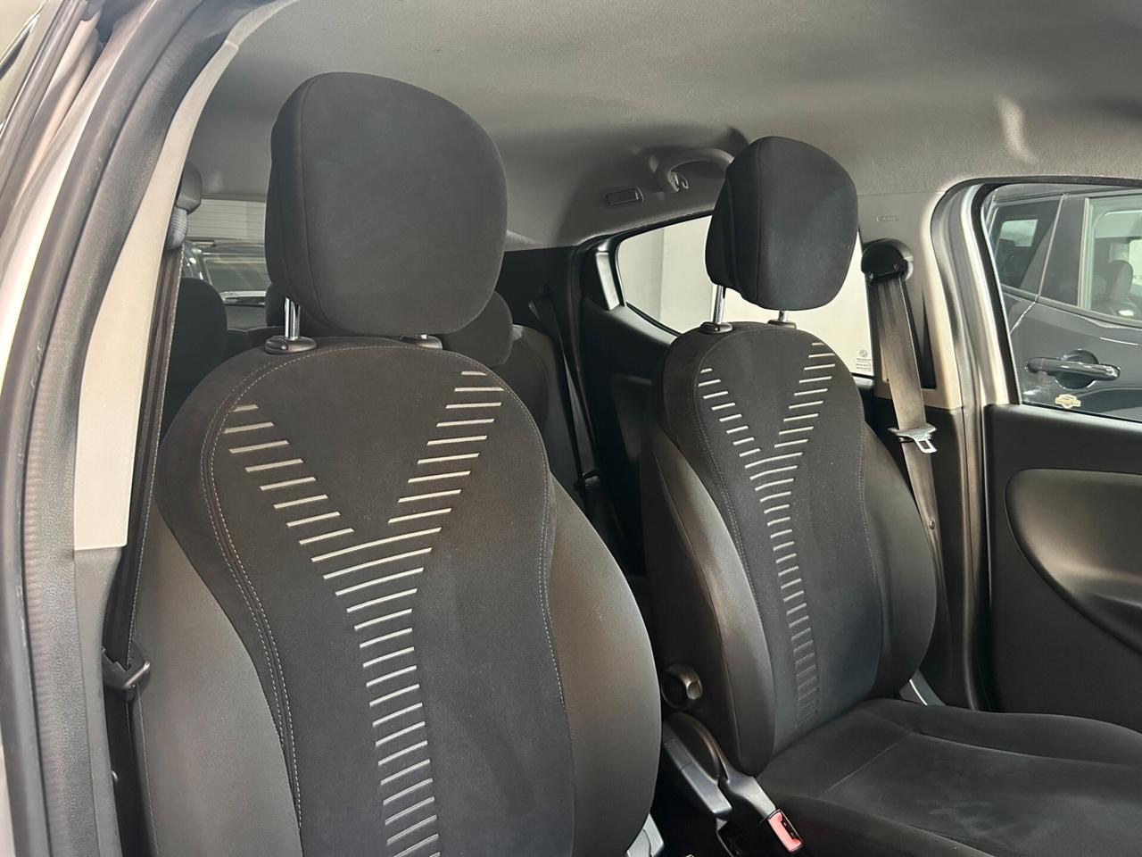 Lancia Ypsilon 0.9 Twinair 85cv DFN Automatica Gold ITALIANA
