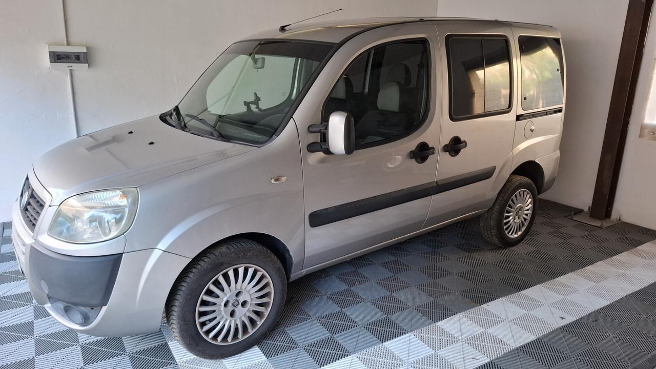 Fiat Doblo 5 posti