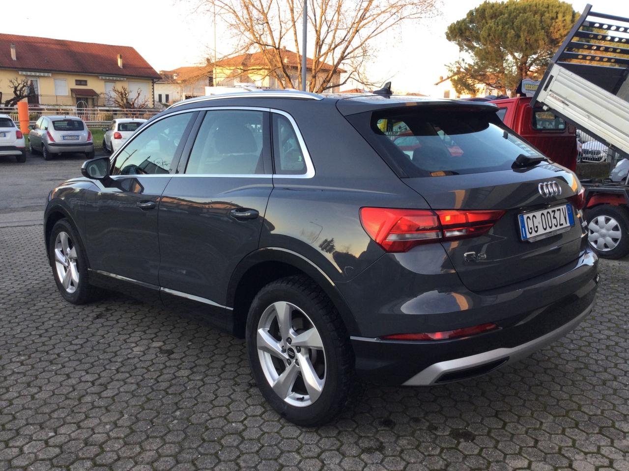 Audi Q3 35 TDI S tronic Business Advanced