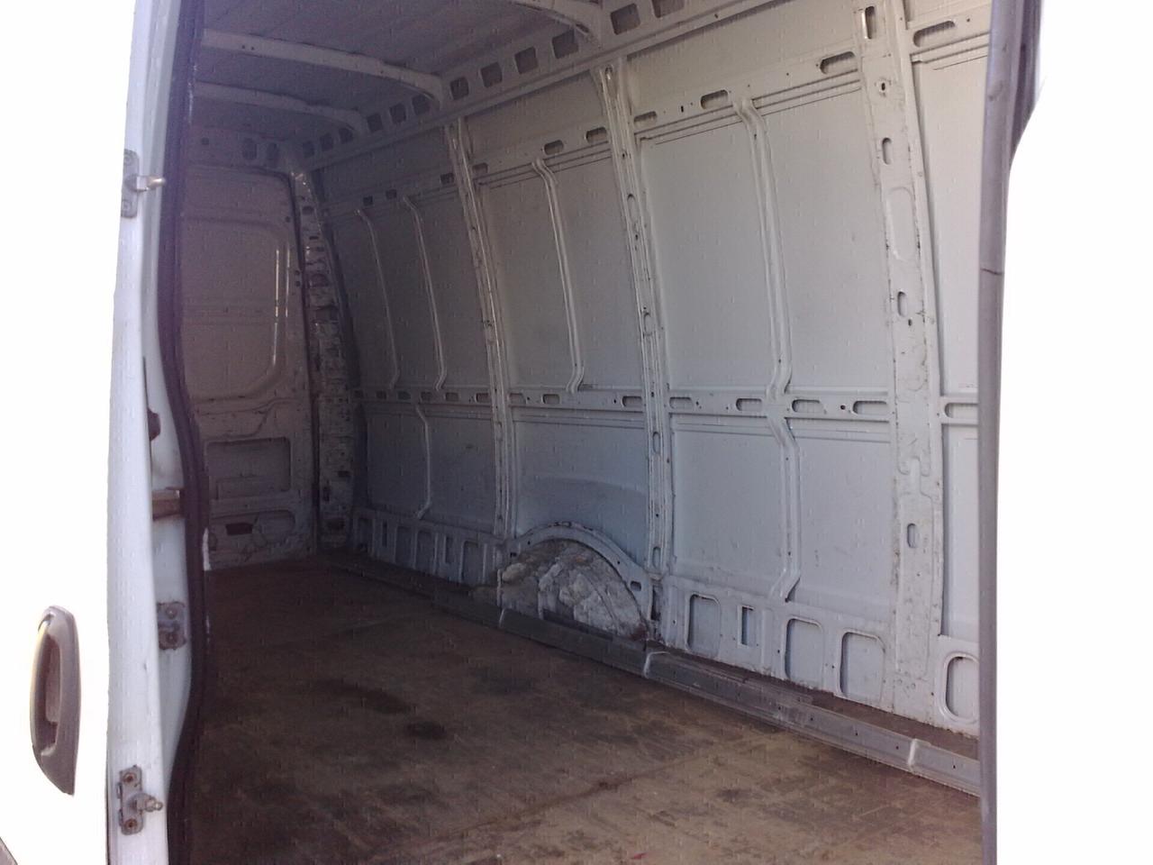 Iveco Daily 35s16 2.3hpt GRANVOLUME - 2017