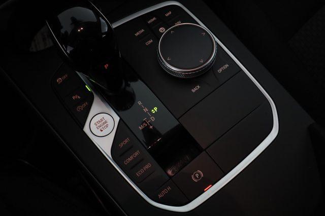 BMW 116 Serie 1 d BUSINESS ADVANTAGE