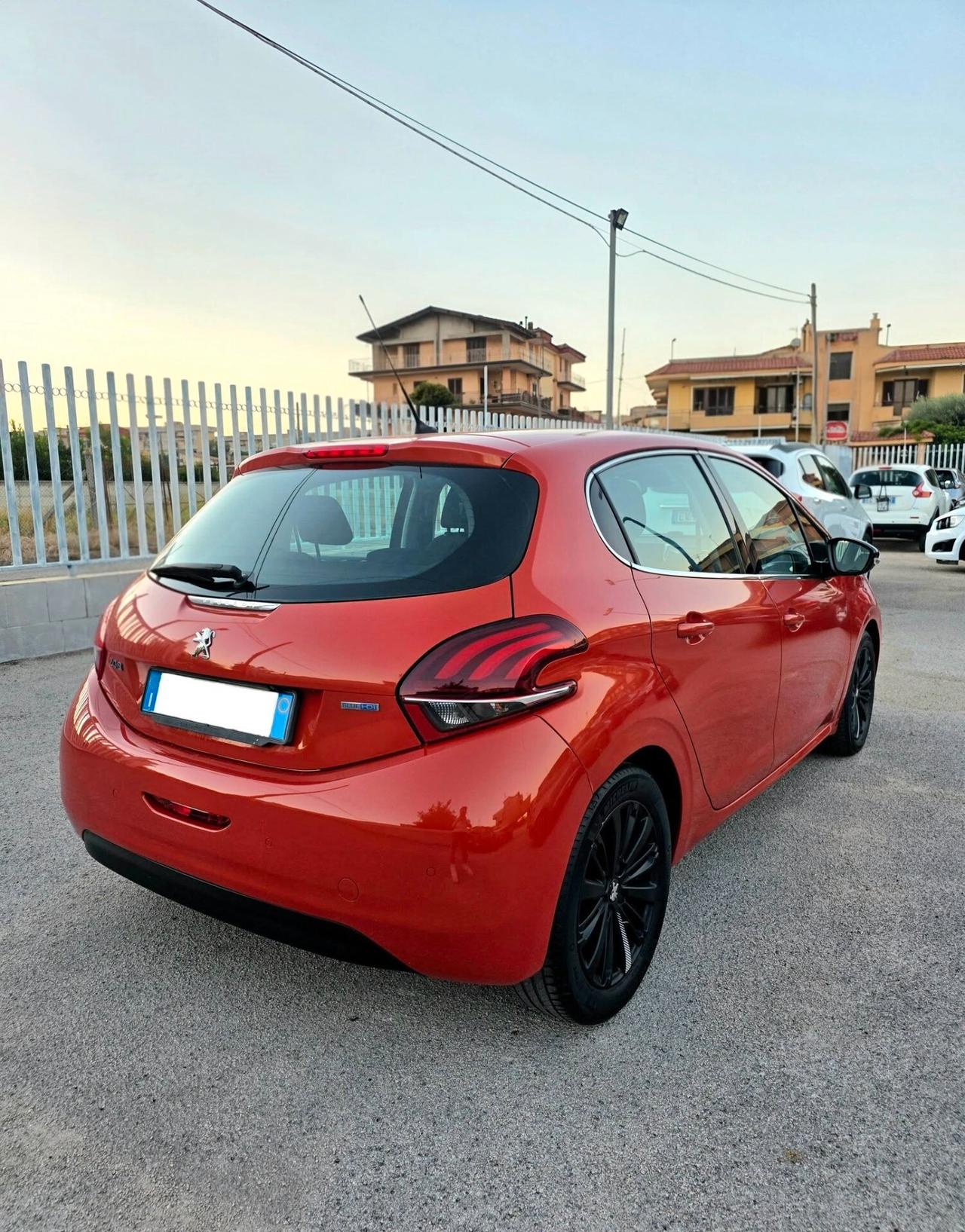Peugeot 208 1.6 BlueHDi 75cv 5 porte Allure