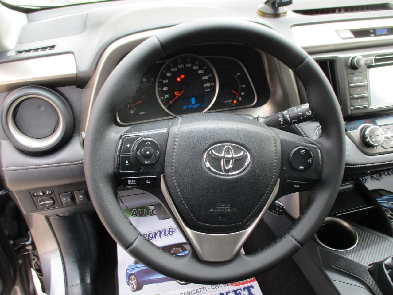 Toyota RAV4 2.0 D-4D FULL OPTIONAL 2014
