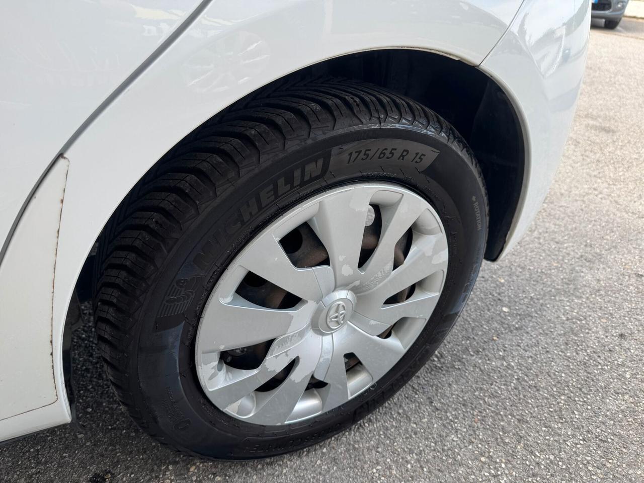 Toyota Yaris 1.0 2015