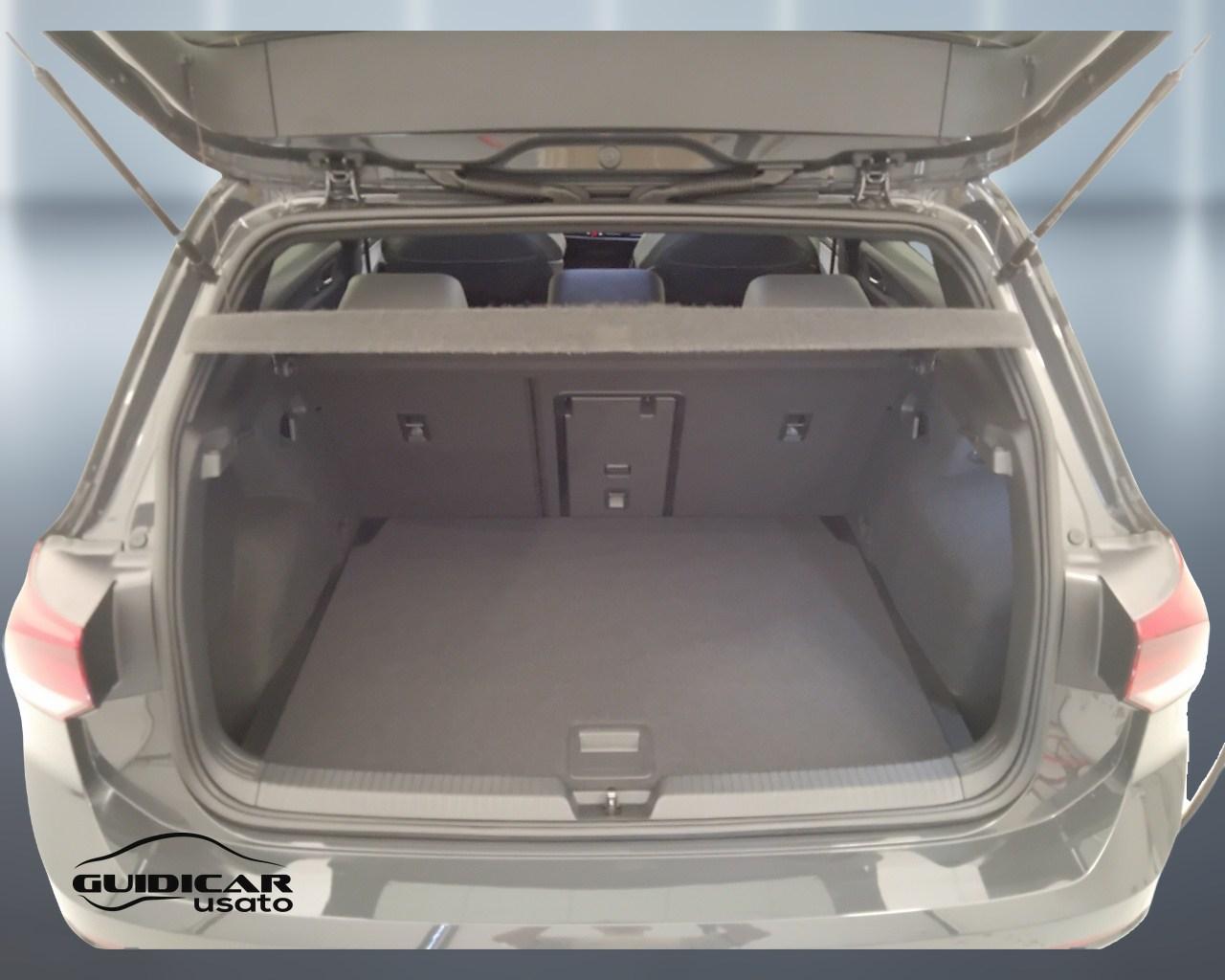 VOLKSWAGEN Golf VIII 2020 - Golf 1.5 etsi evo R-Line 150cv dsg