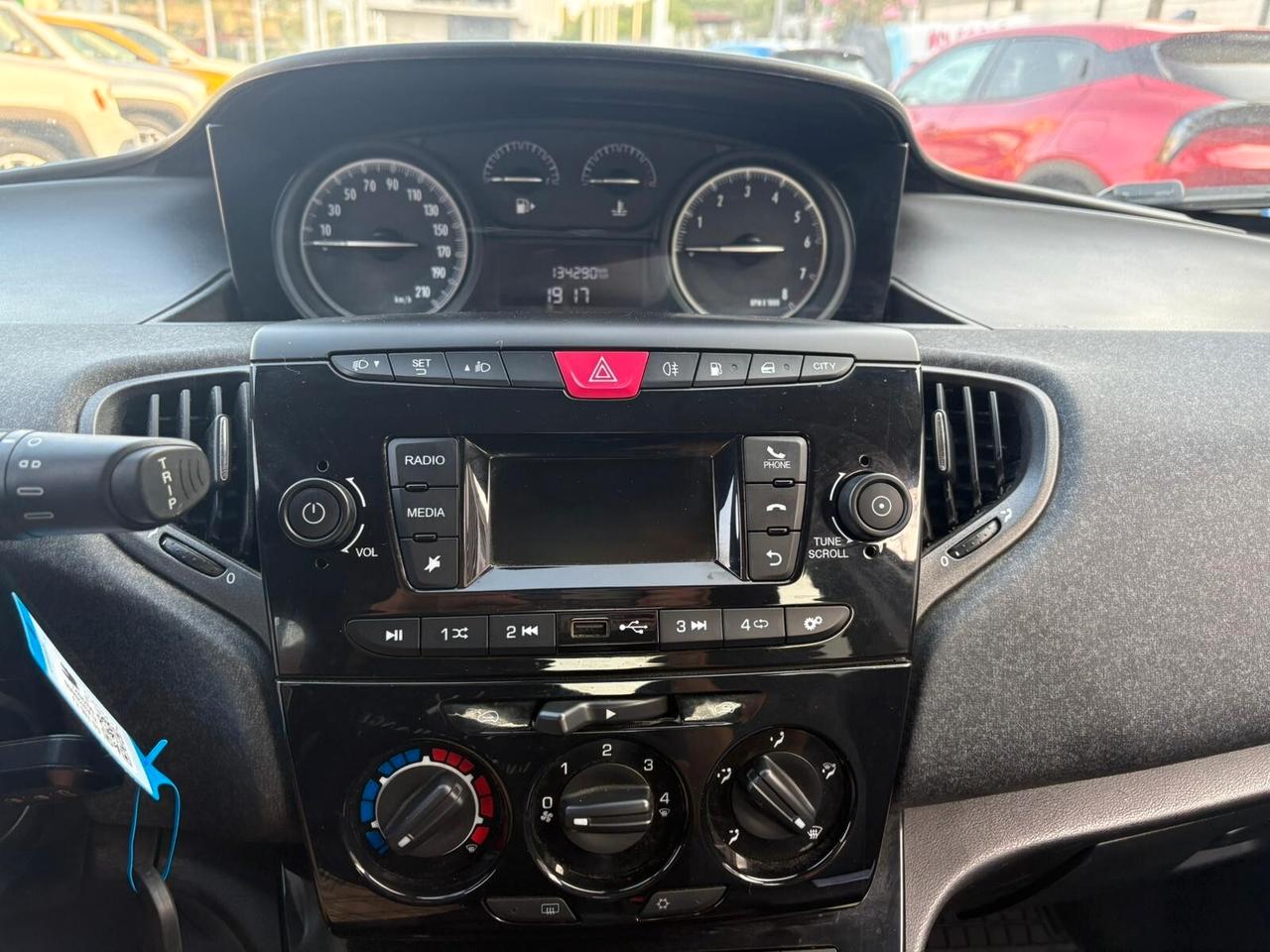 Lancia Ypsilon 0.9 TwinAir 5 porte Metano Ecochic Gold