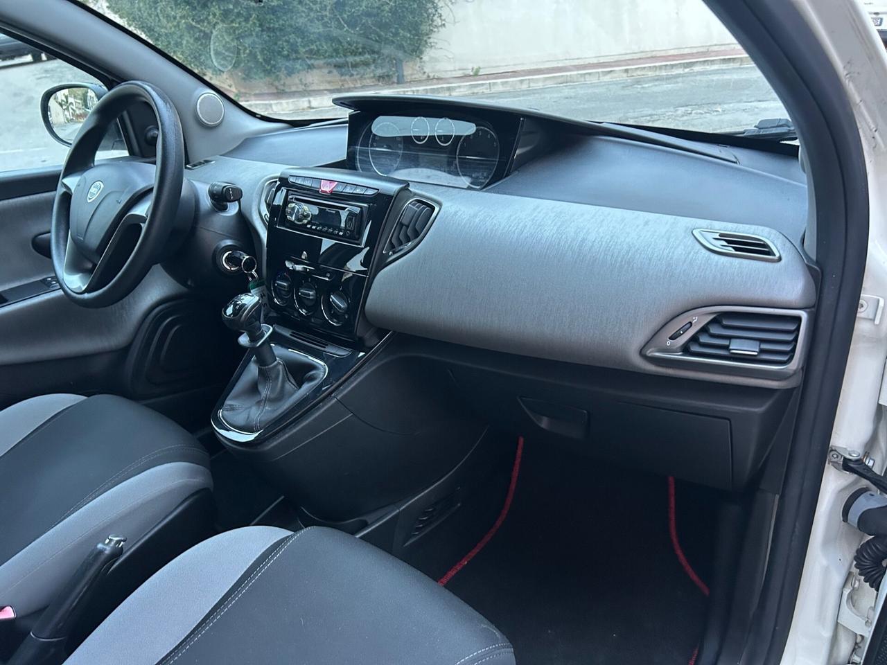 Lancia Ypsilon 1.2 benz ideale per neo patentati