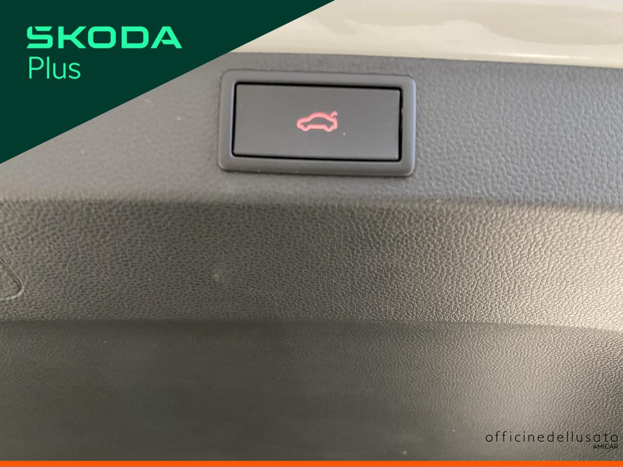 Skoda Karoq 1.5 tsi act sportline dsg