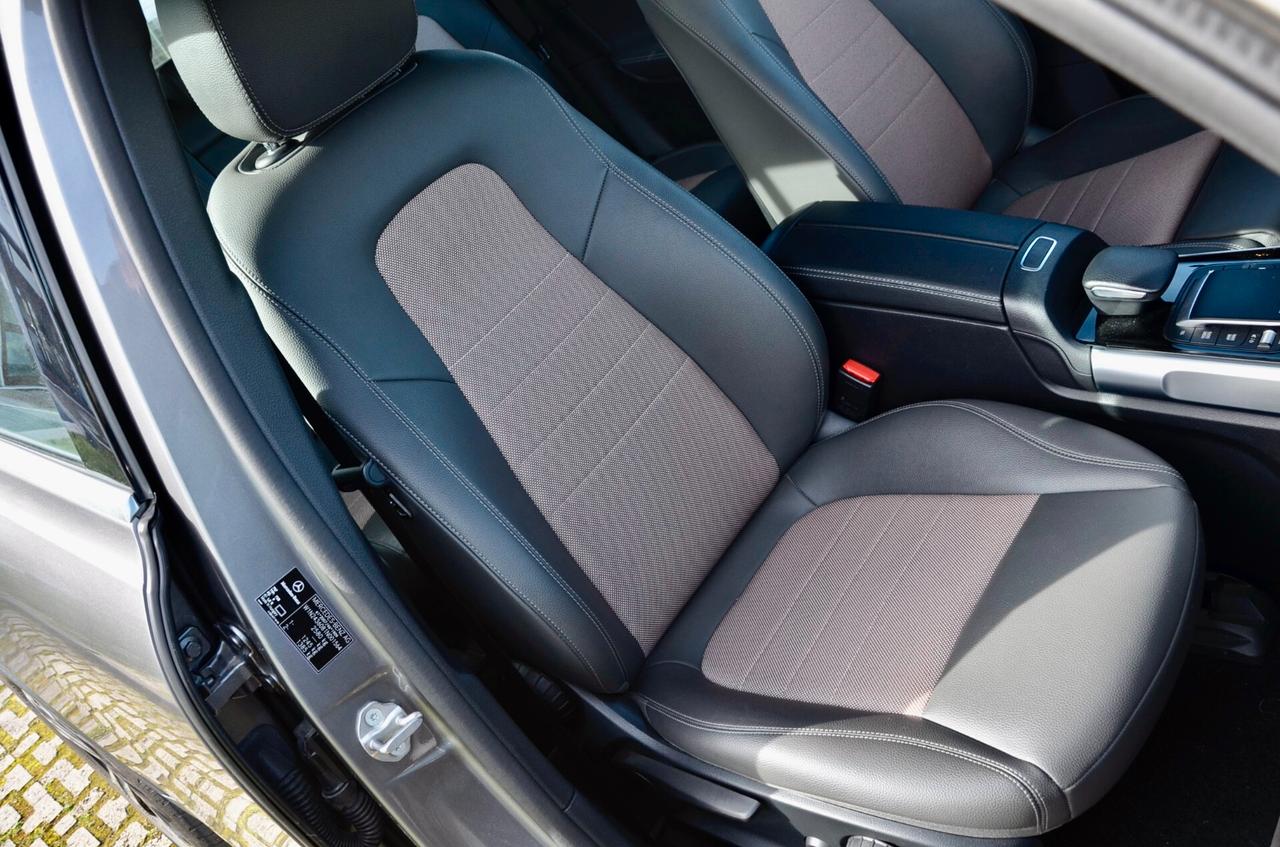 MERCEDES EQB 300 SPORT 4MATIC 228cv, SERVICE MERCEDES, UFF ITALIANA, FULL LED, RETROCAMERA, PERMUTE