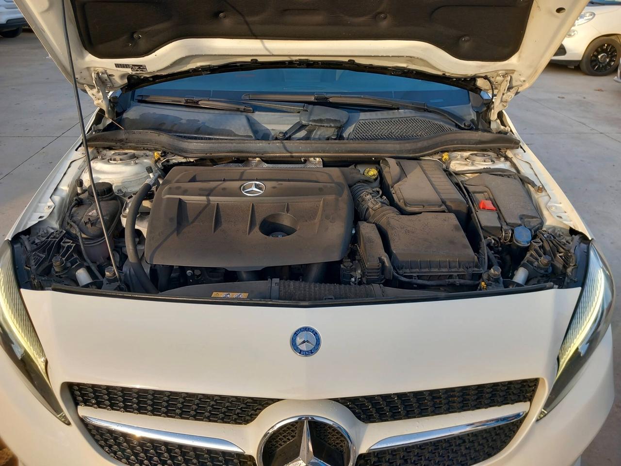 Mercedes-benz A 180 d Sport tenuta in maniera maniacale r 18 led pelle