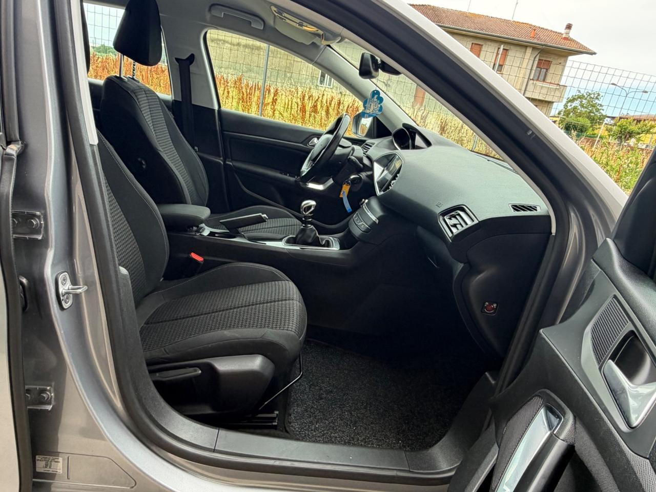 Peugeot 308 BlueHDi 130 S&S SW Allure