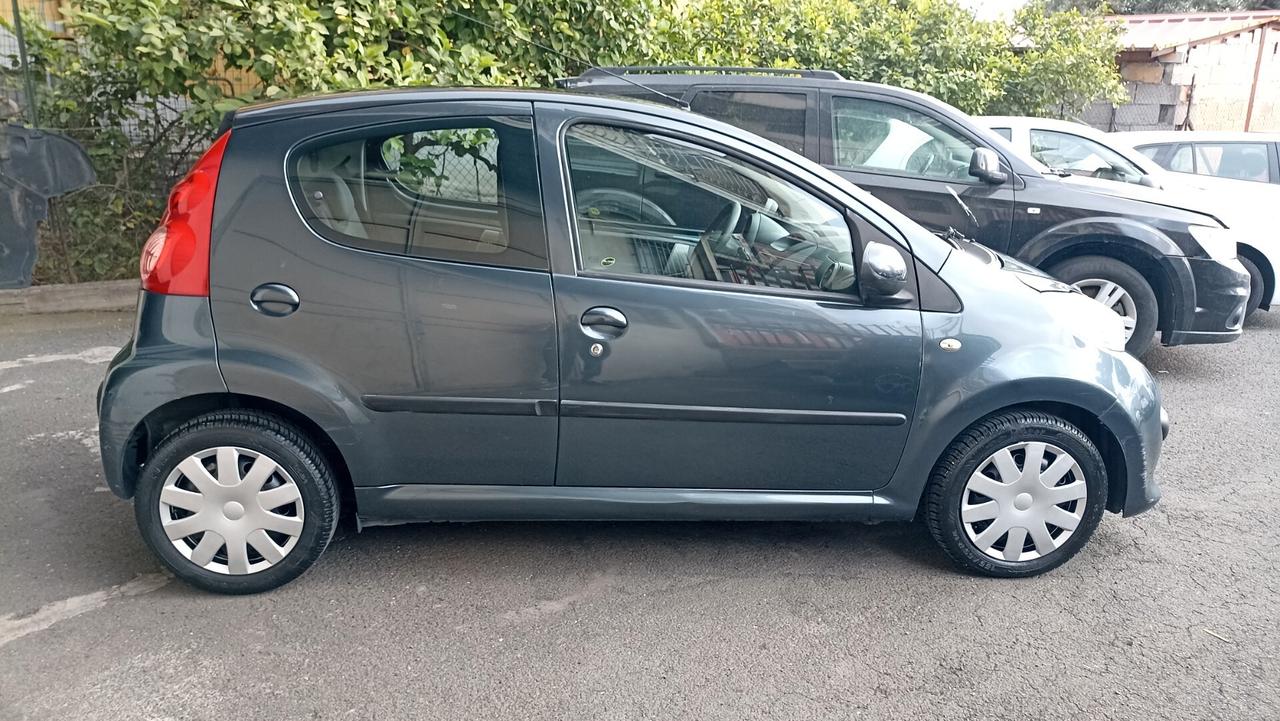 Peugeot 107 1.0 68CV 5p. Plaisir 2Tronic