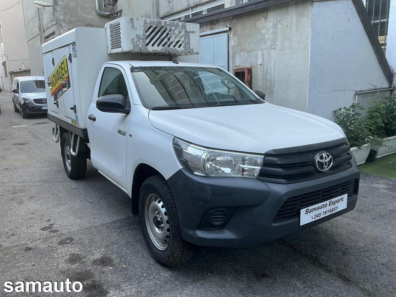 Toyota Hilux 2.4 D-4D 4WD 2porte Chissas & Cab Com