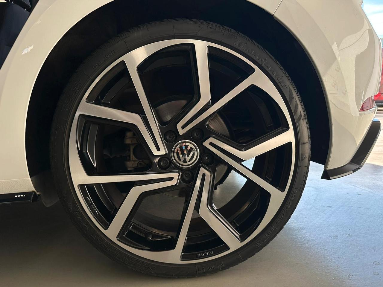 Volkswagen Golf 2.0 TDI 150cv DSG 5p. Sport Rline