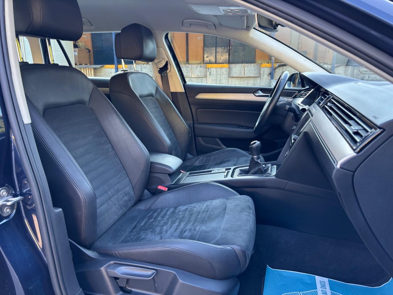 VW PASSAT VARIANT 2.0TDI 150cv HIGHLINE PERFETTA