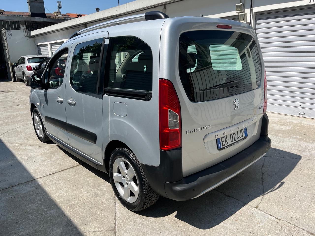Peugeot Partner Tepee 1.6 VTi 120CV Outdoor GPL