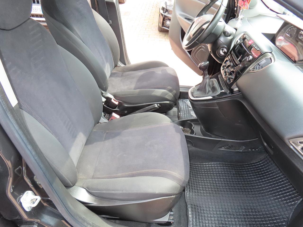 Lancia Ypsilon 1.3 MJT Platinum 120.000 KM