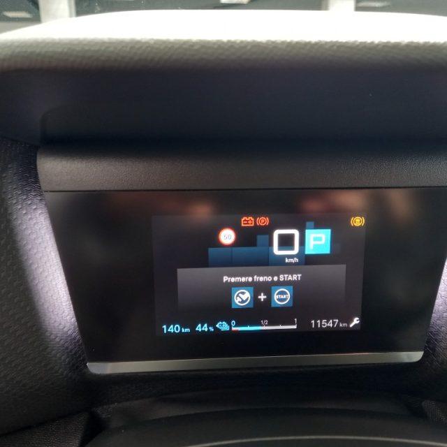 CITROEN E-C4 X motore elettrico 136 CV Shine