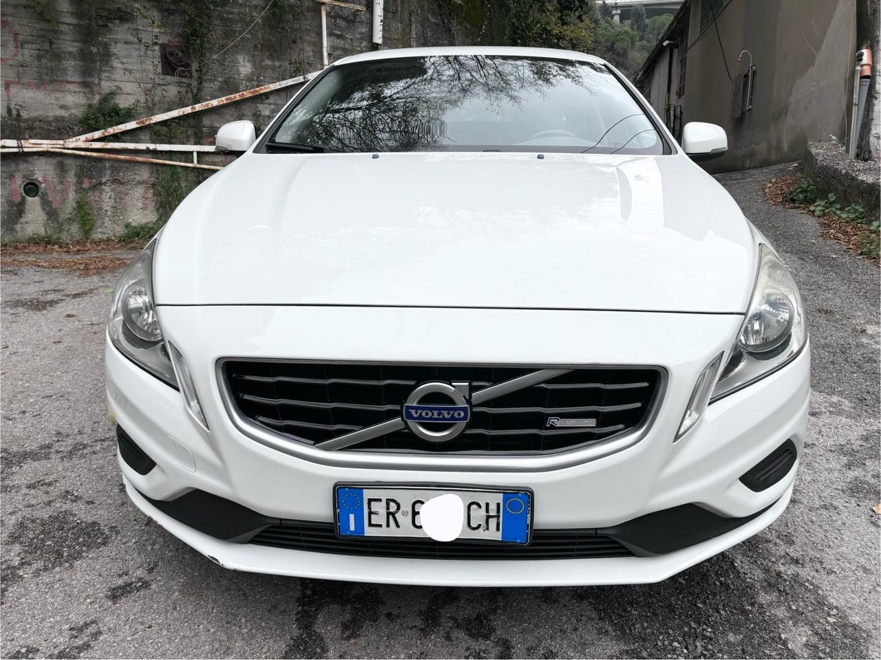 Volvo V60 D3 R-design Kinetic