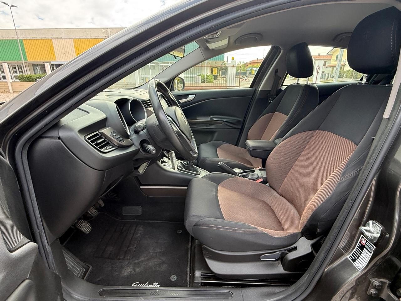 Alfa Romeo Giulietta 1.6 JTDm-2 105 CV Distinctive