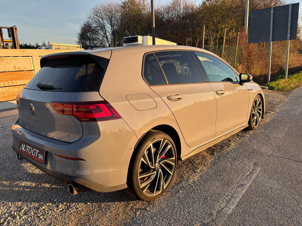 Volkswagen Golf GTI 2.0 TSI DSG