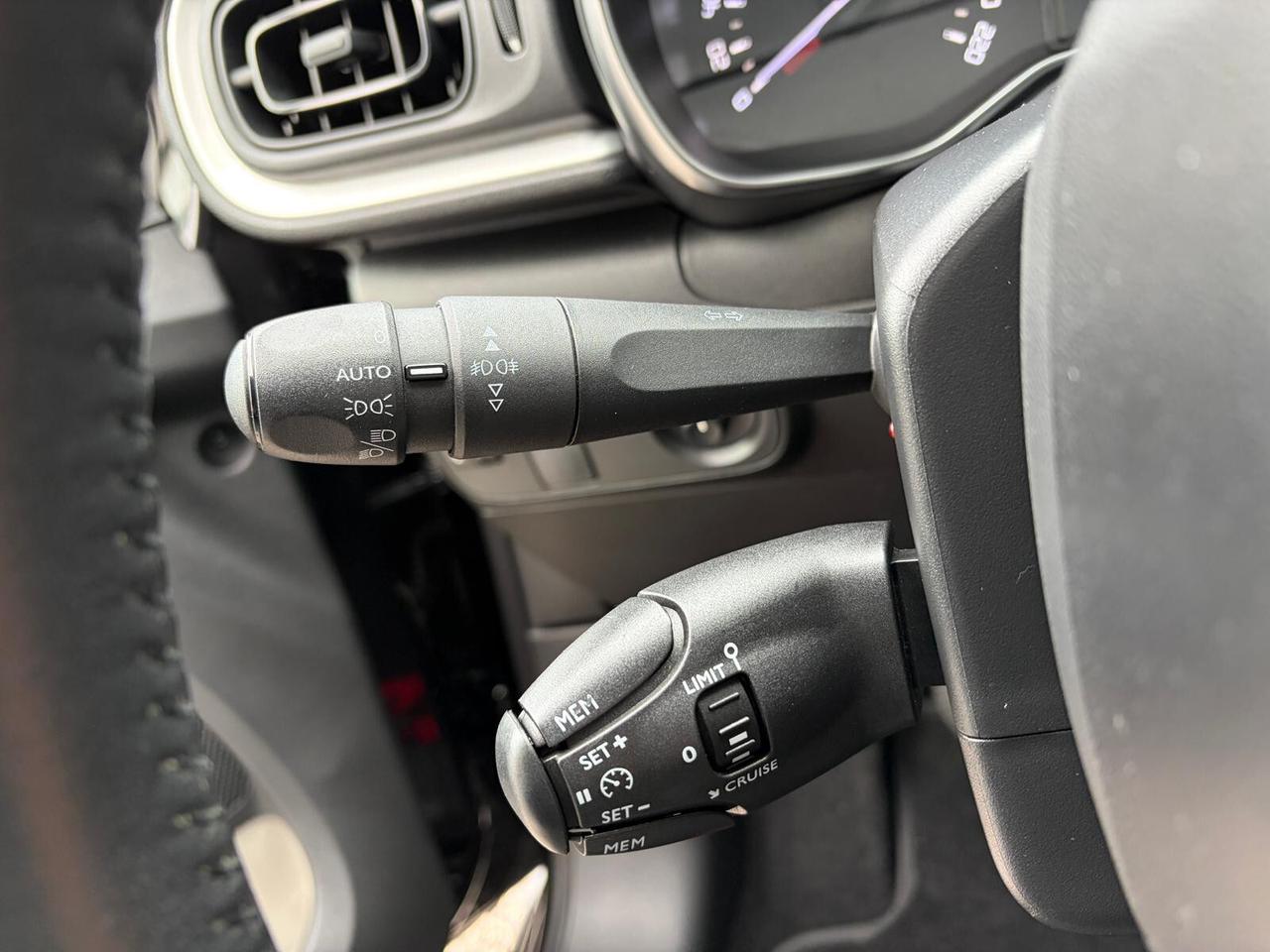 Citroen C3 1.2 PureTech 82cv Shine