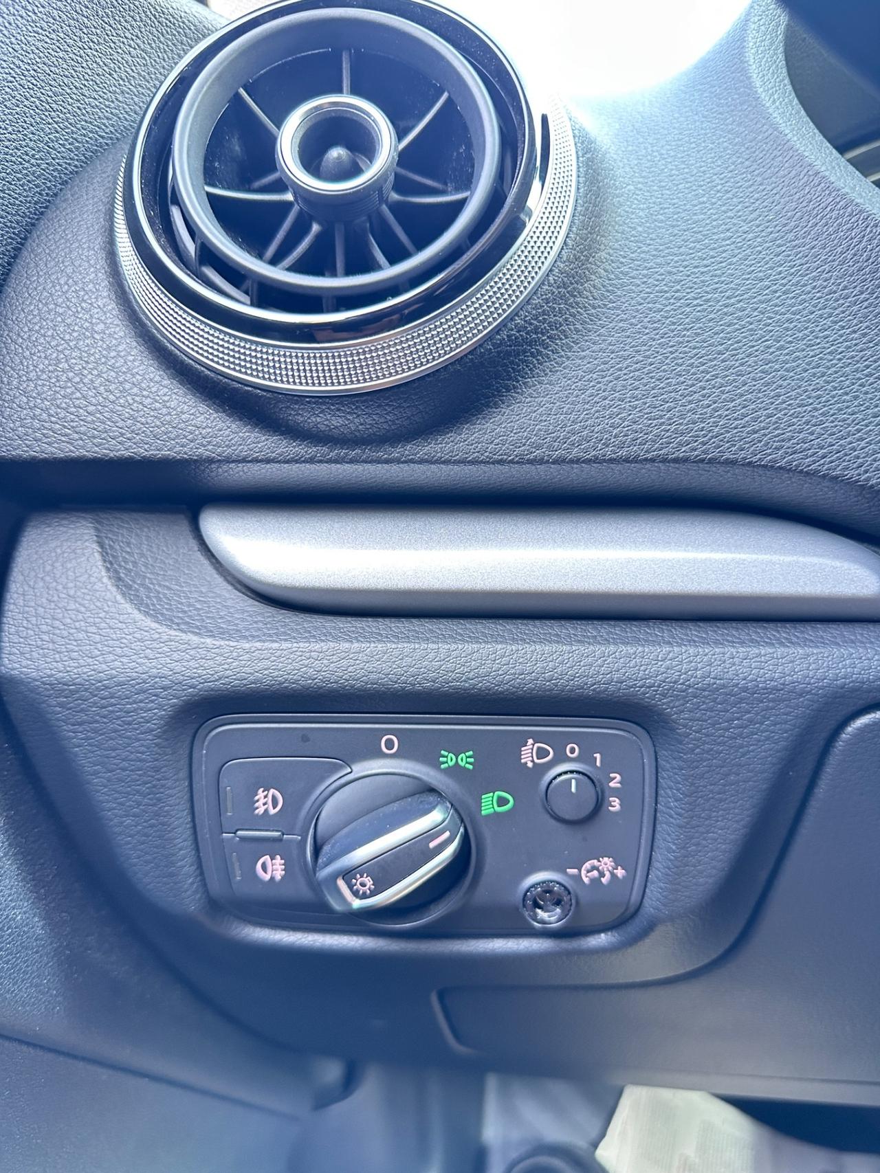 Audi A3 SPB 1.6 TDI S tronic Ambition-2013