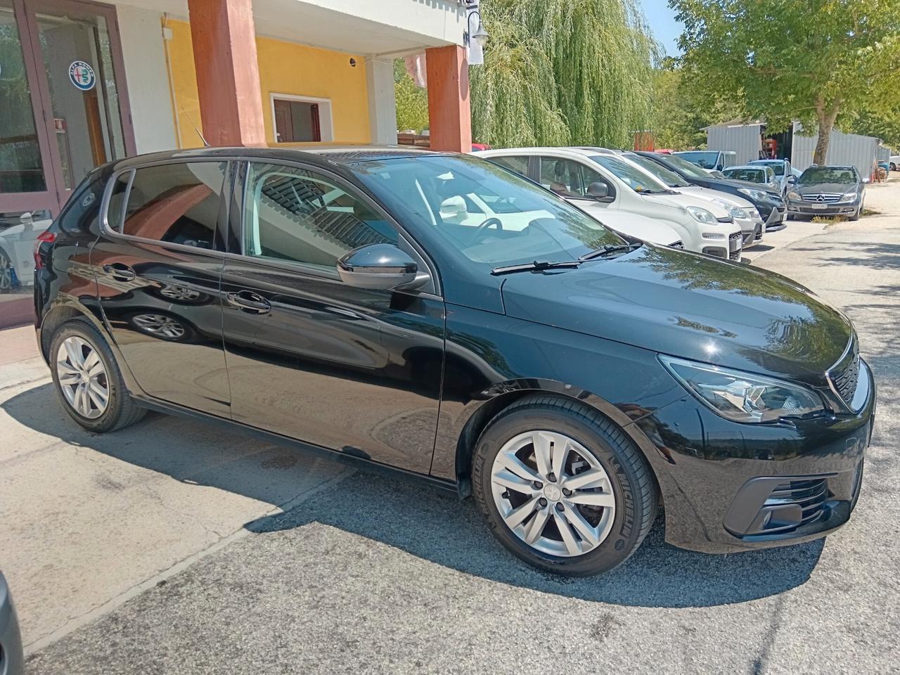 Peugeot 308 1.6 BLUEHDI 120CV NUOVISSIMA