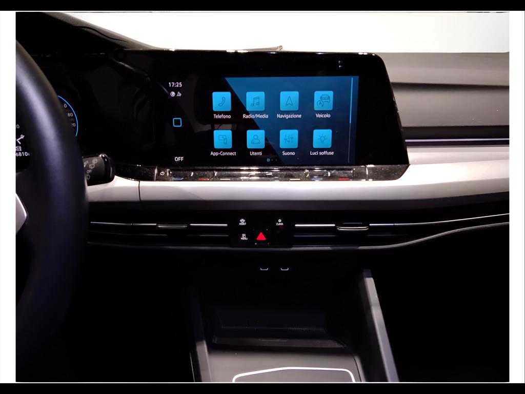 VOLKSWAGEN Golf VIII 2020 - Golf 1.5 tgi Life 130cv dsg