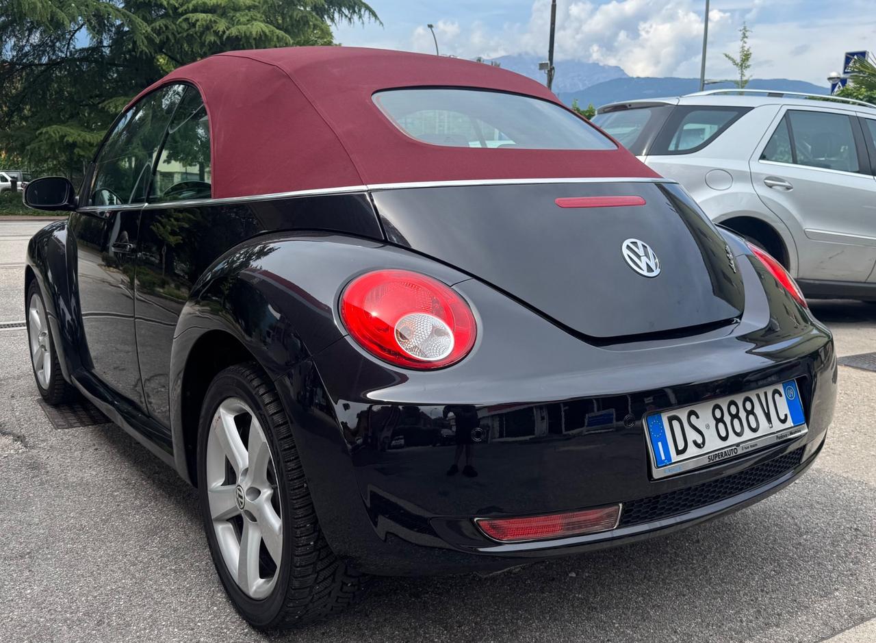 Volkswagen New Beetle 1.9 TDI 105CV Cabrio Lim. Red Edt.