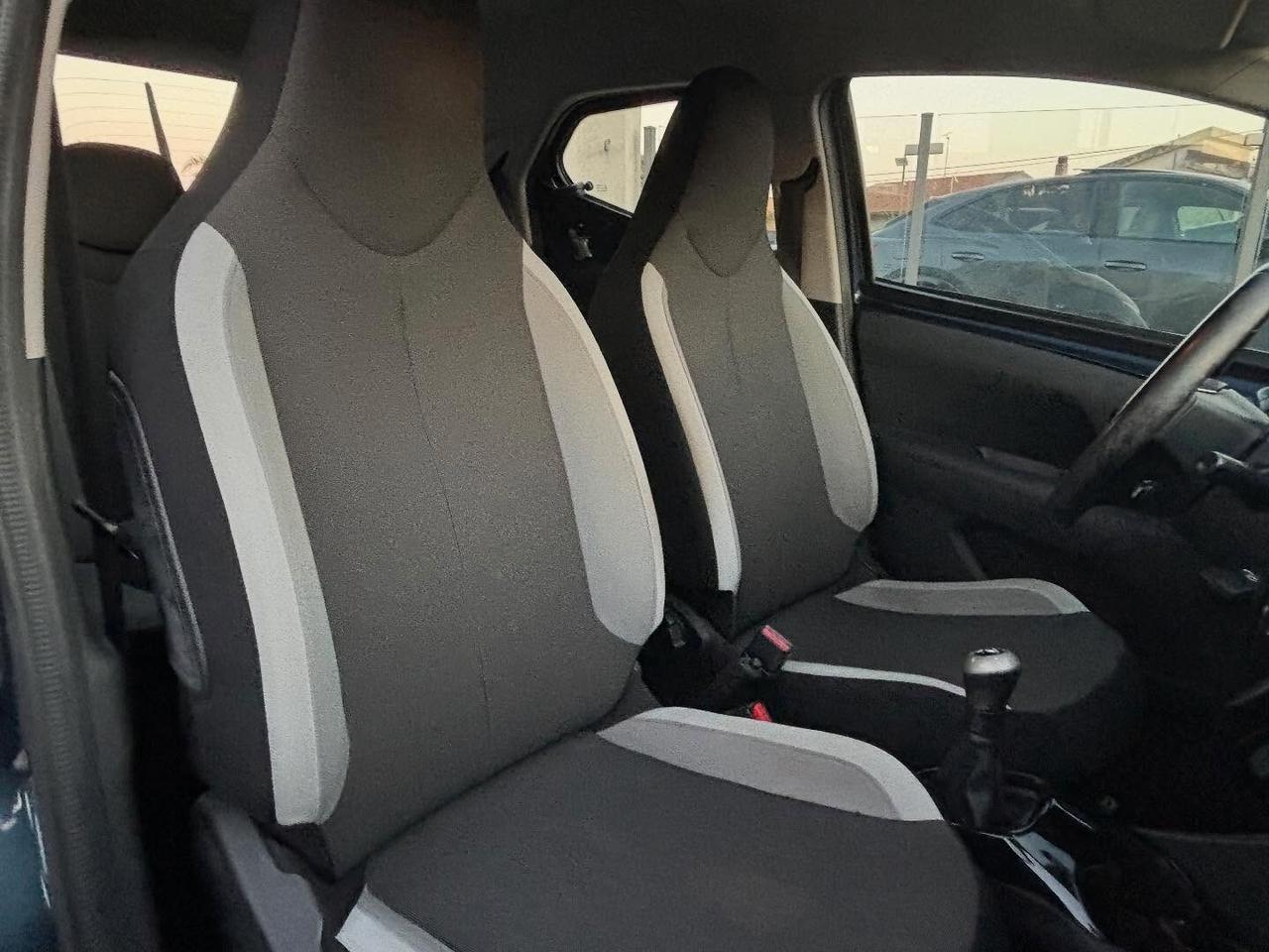 Toyota Aygo 1.0 VVT-i 69 CV 5 porte x-clusiv