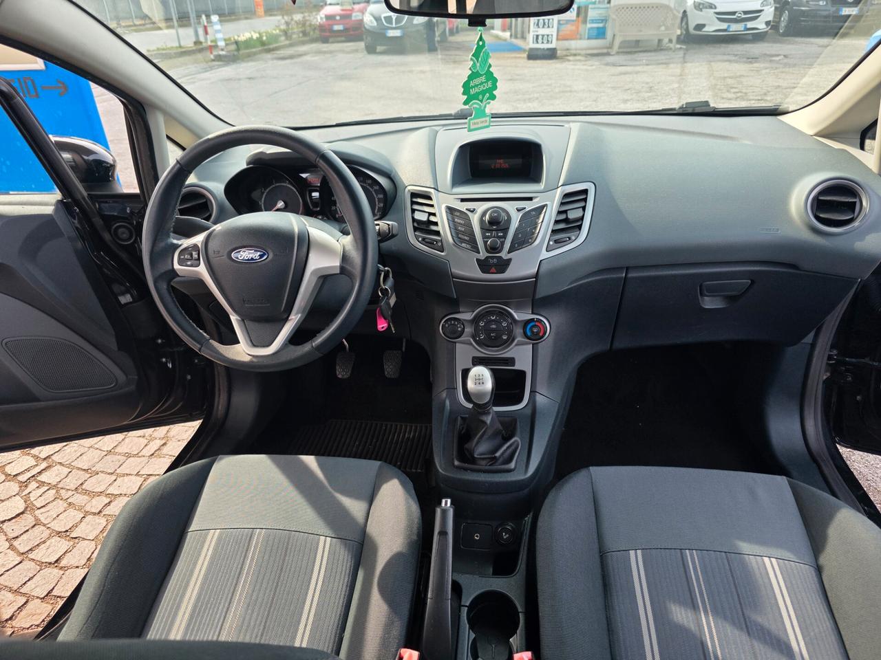 Ford Fiesta 1.2 82 CV 5 porte Titanium con 239.000km Neopatentati ok