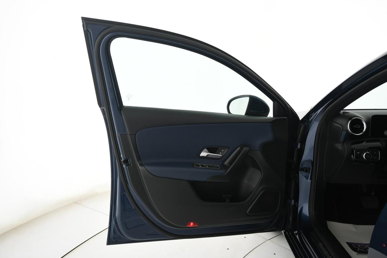 Mercedes-Benz A 180 d Business auto NEOPATENTATI+CAMERA+LED