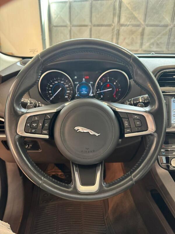 JAGUAR F-PACE 2.0d 180cv AUTOMATICA