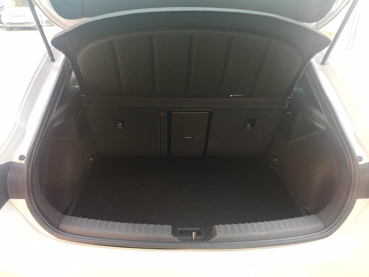 Cupra Leon 1.5 Hybrid 150 CV DSG