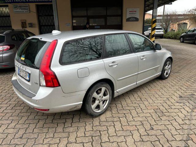 VOLVO V50 D2 POLAR