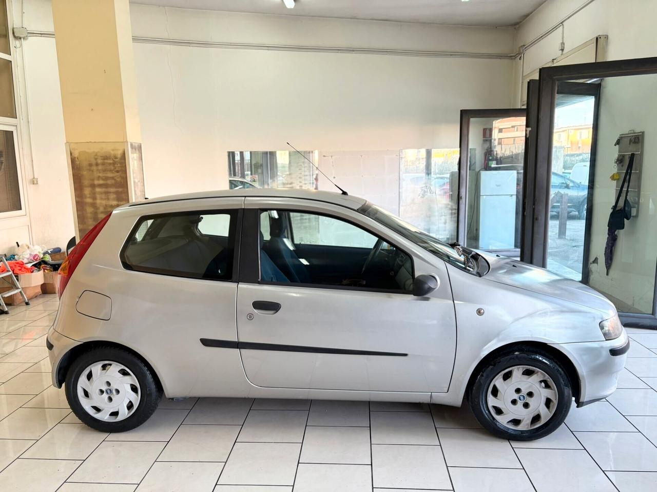 Fiat Punto 1.2i aria e idroguida 119 mila KM