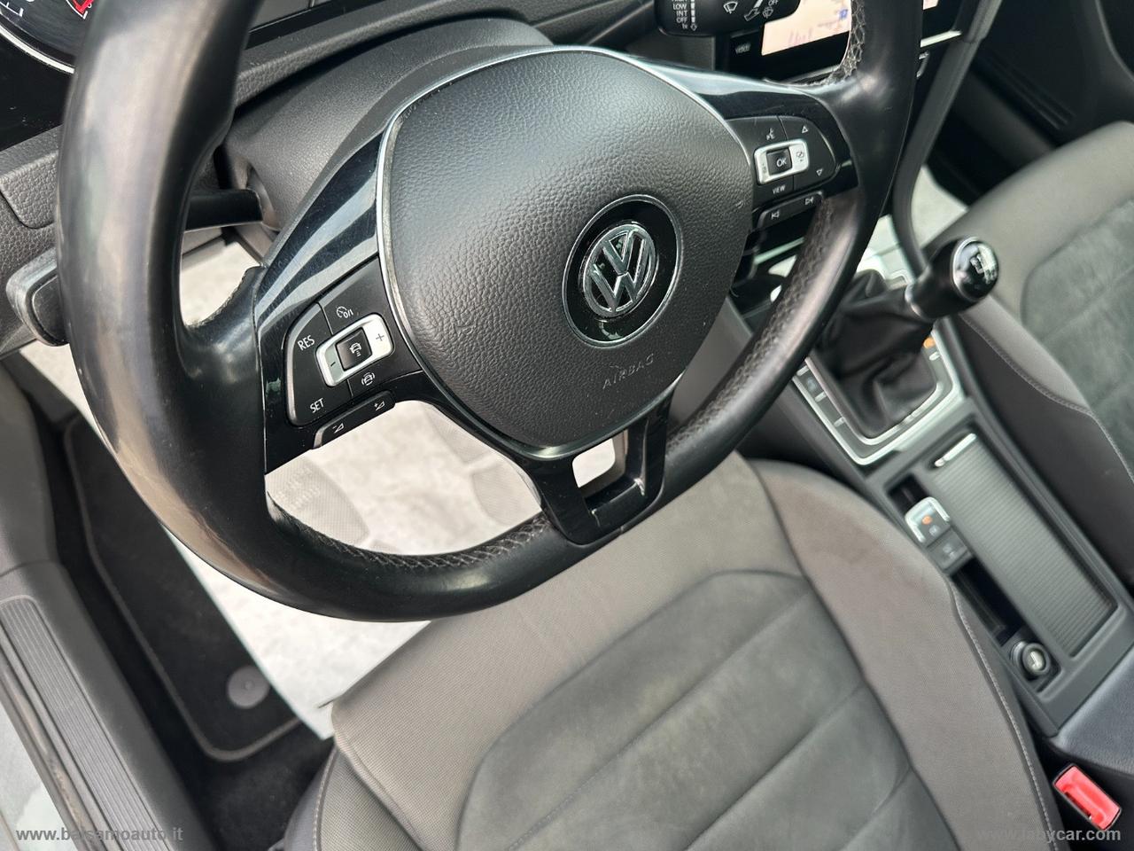 VOLKSWAGEN Golf 1.5 TGI 5p. Highline BMT