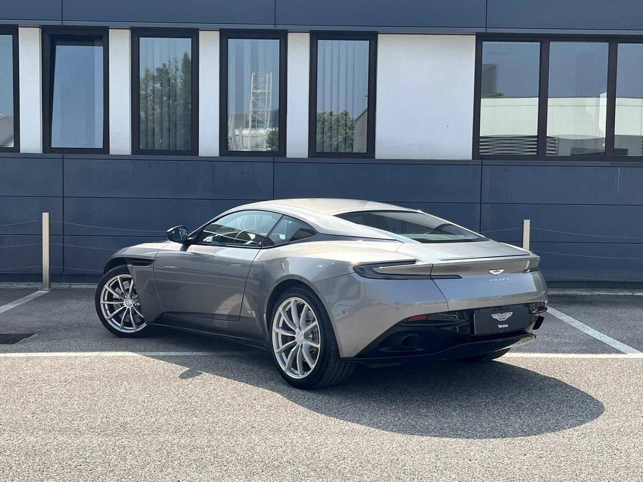 ASTON MARTIN DB11 Coupe 5.2 V12 AMR auto