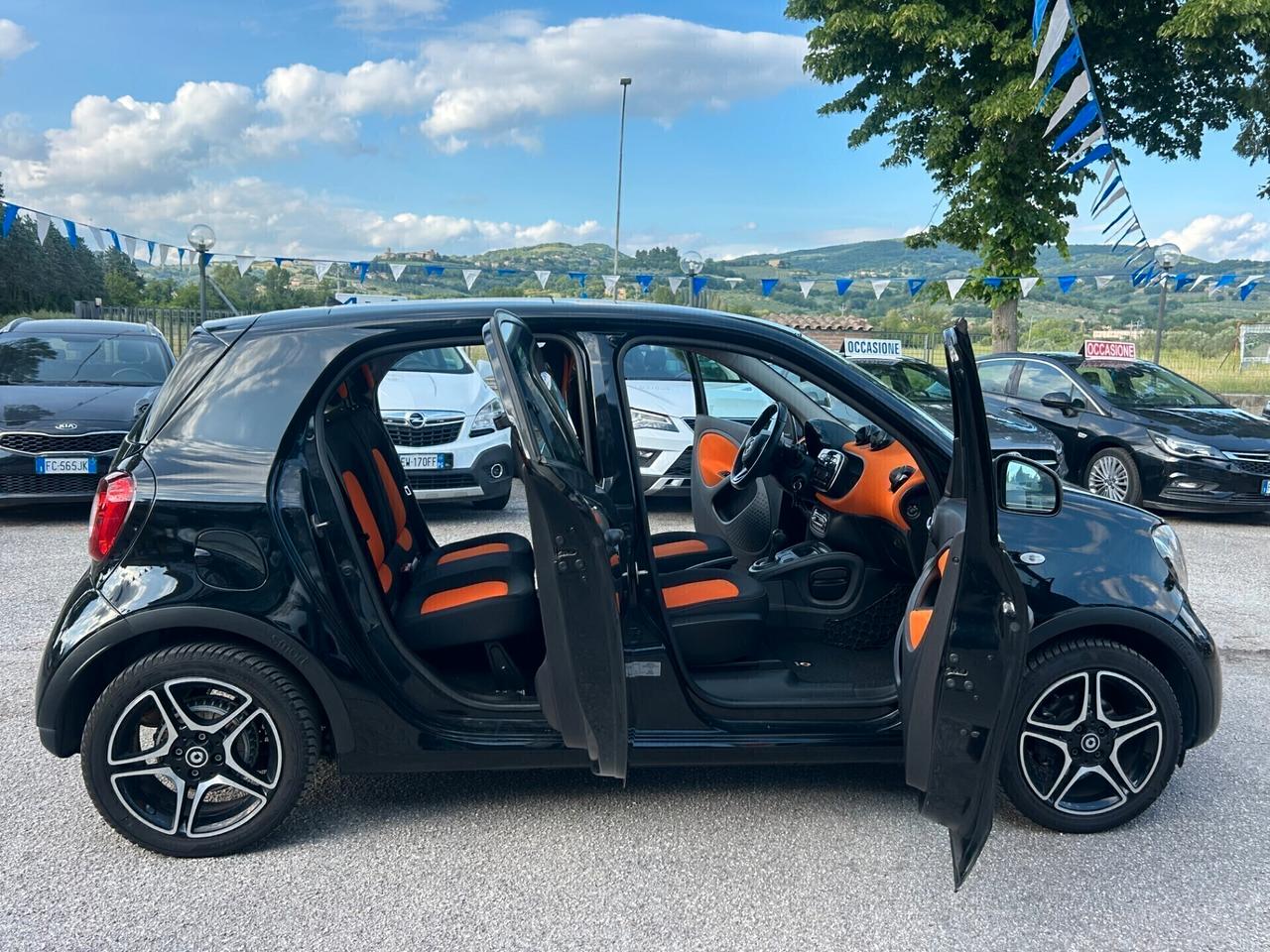 " UNA CHICCA " Smart ForFour 70 1.0 twinamic Passion