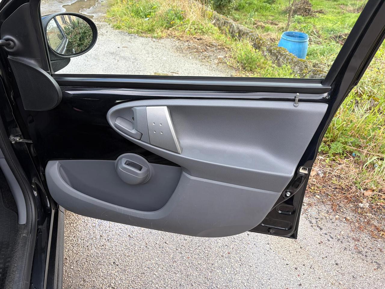 Peugeot 107 1.0 Benzina 68CV 5p. Plaisir automatica