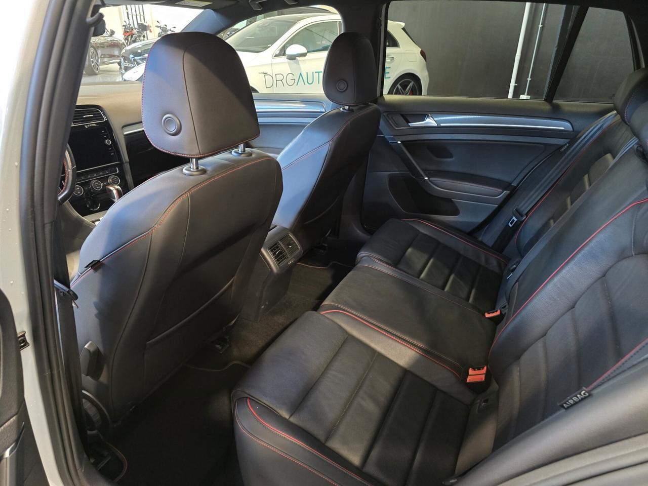 Volkswagen Golf GTI 2.0 TSI TCR DSG