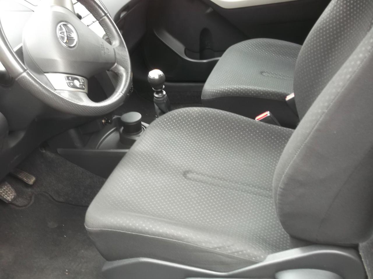 Toyota Yaris 1.3 3 porte Sol - 07